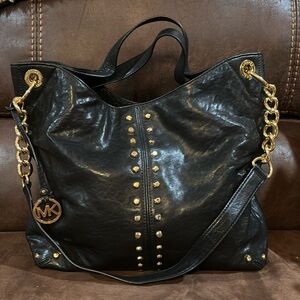 Michael Kors Hobo Bag. Black with Gold Hardware.